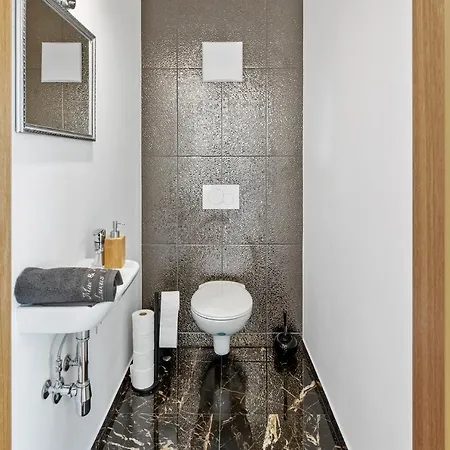 Luxus Moritz Glanz an der Weinstrasse
